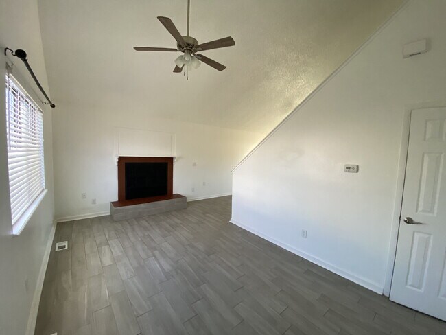 Photo - 3 bedroom - Allison