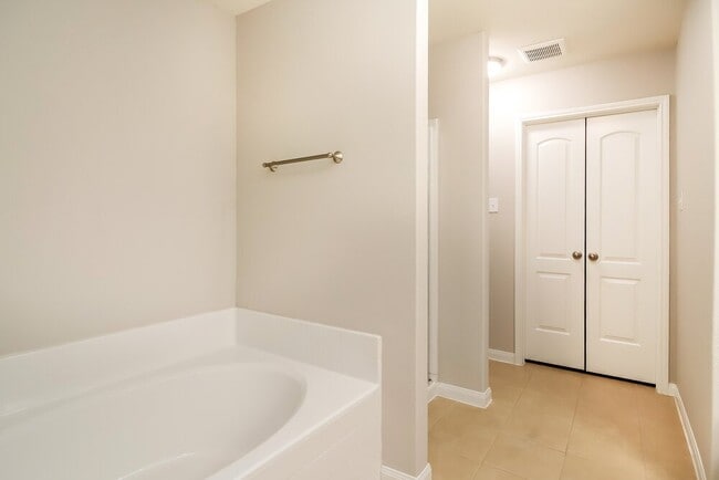 Photo - 12066 Quartersawn Ln