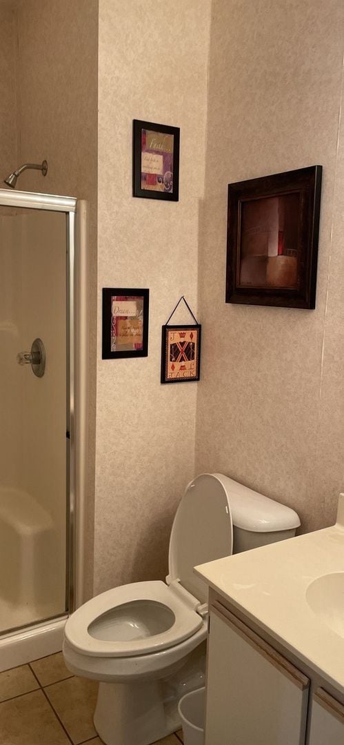 Photo - Special/REDUCED! First month free! Updated 2 bedroom/2 bath condo in River Oaks