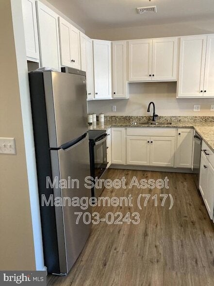 376 E Main St