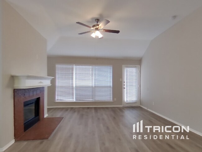 Photo - 6733 Bear Hollow Ct House