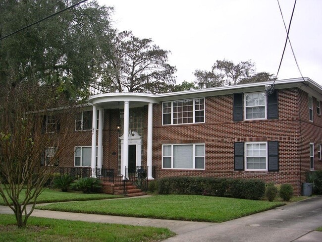 Building Photo - 2943 St Johns Ave Unit 3 upstairs