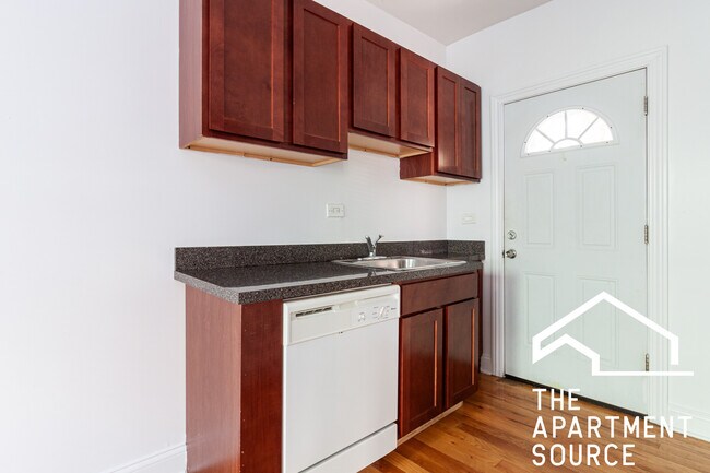 Photo - 3824 N Fremont St Unit 2