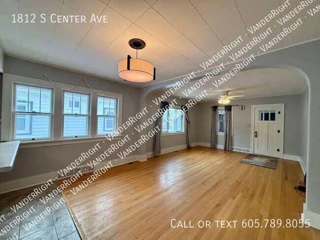 Photo - 1812 S Center Ave