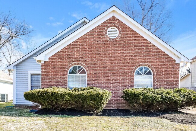 Photo - 2730 Riverbend Dr