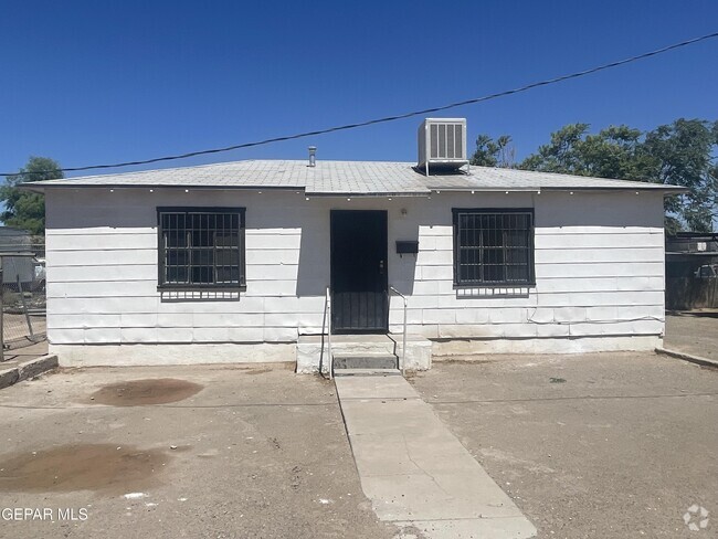 Building Photo - 7135 Stiles Dr Rental