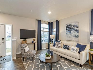 Photo - 856 NE Larkspur Ave