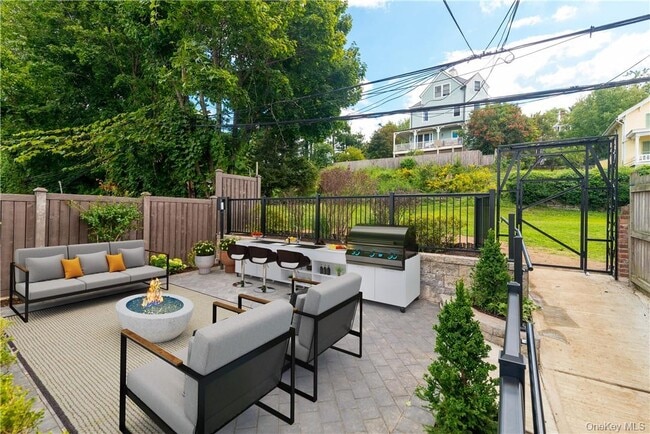 Building Photo - 86 Main St Unit 3