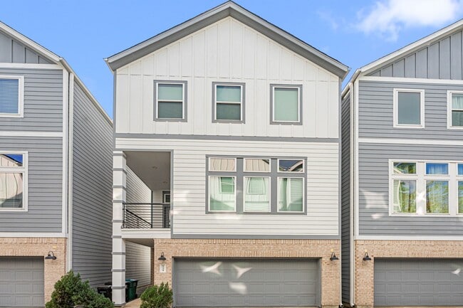 Building Photo - 622 Janisch Rd Unit I