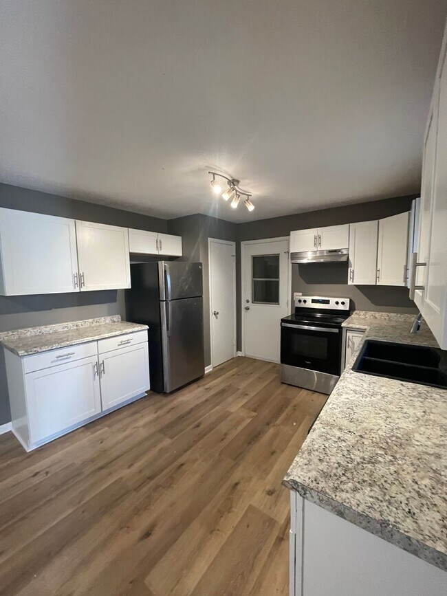 Photo - 4 Bedroom 1.5 bathroom