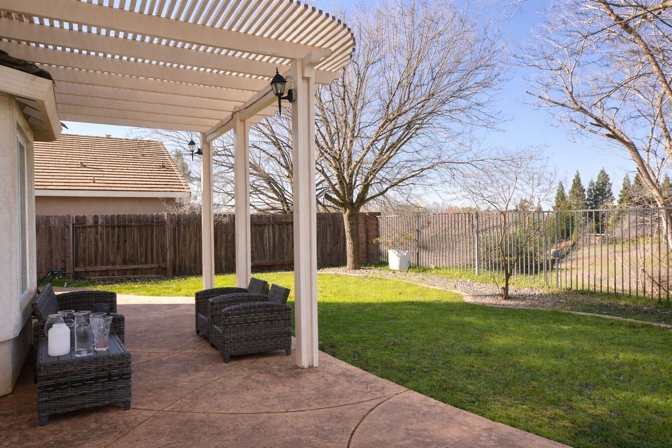 Photo - 1000 Cameron Dr