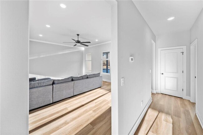 3 Ceres Cir