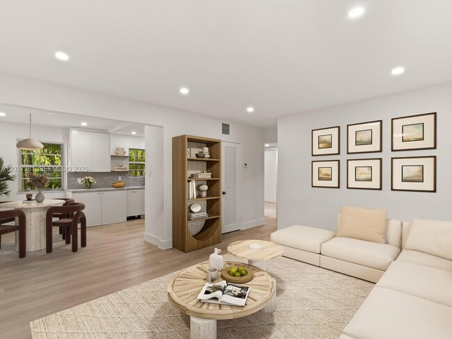 Building Photo - 5625 SW 80th St Unit 113B