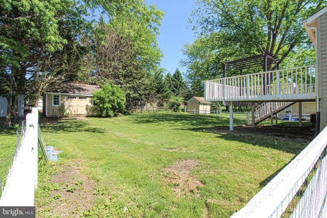 Building Photo - 24201 Bush Hill Rd