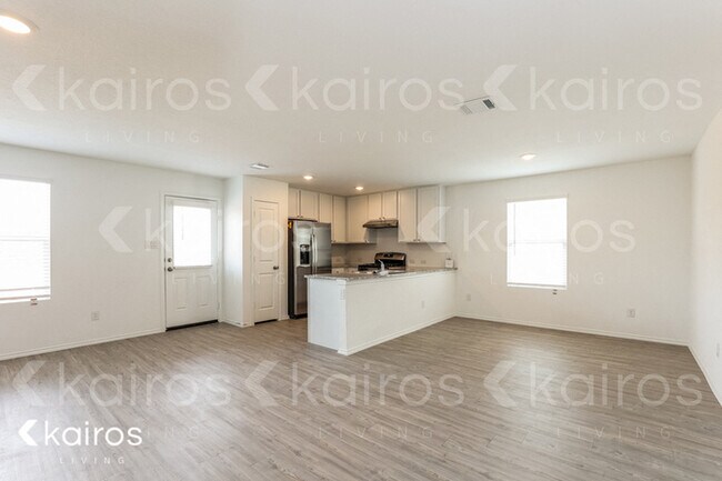 Photo - 13831 Weir Pl