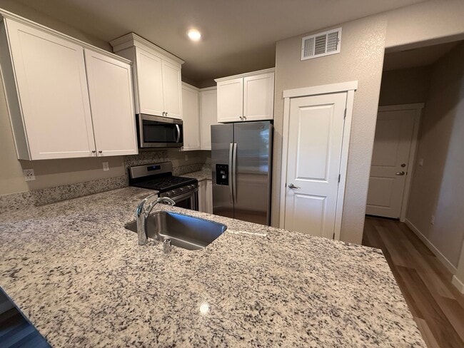 Photo - 3260 Boston Rd