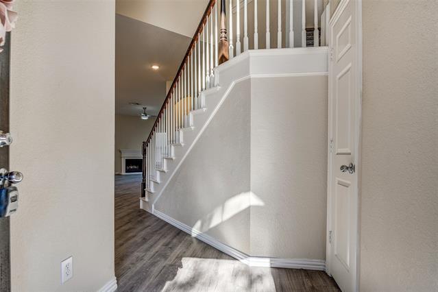 Photo - 2000 Webb Dr