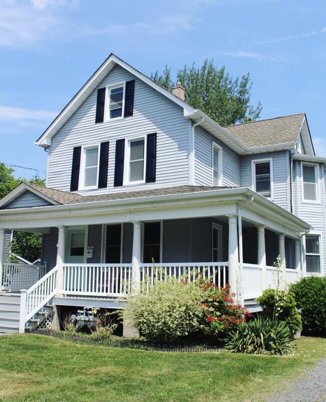 Photo - 99-2 Atlantic Ave Unit 99 Atlantic - 2 Upstairs