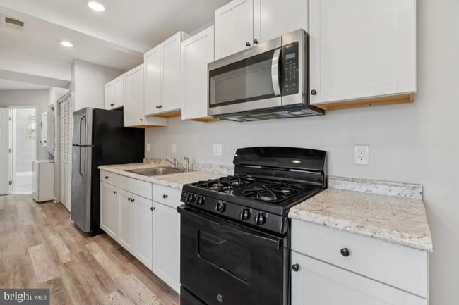 Photo - 430 Condon Terrace SE Unidad 3