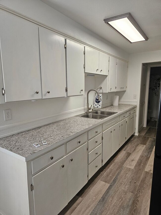 11108, 11110, 11114 S Sheridan Ave Apartment Unit 11108 S Sheridan Ave