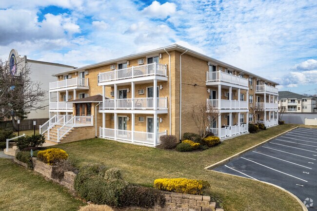The Sunset Condos - The Sunset Condos