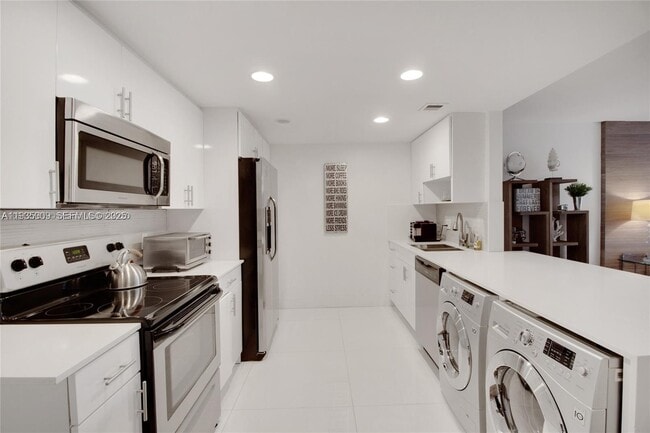 Photo - 155 Ocean Ln Dr Unit 104