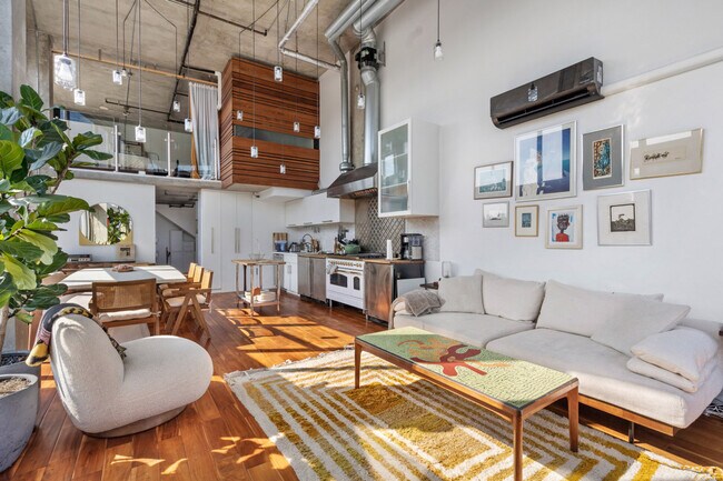 Photo - 289 Alexander St Unit ID1051908P