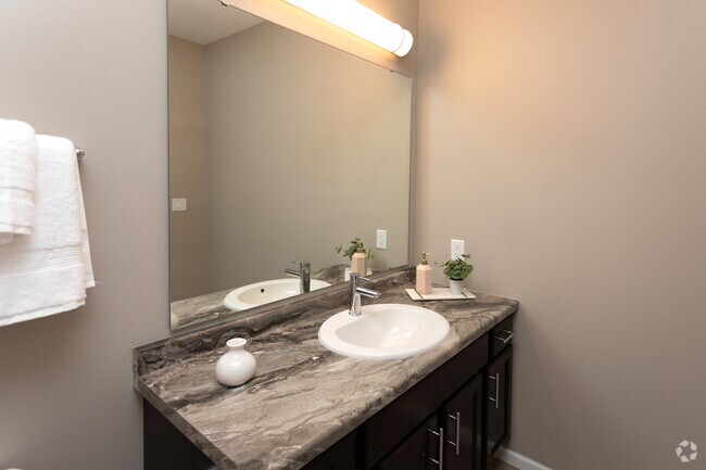 1BR, 1BA - 828SF