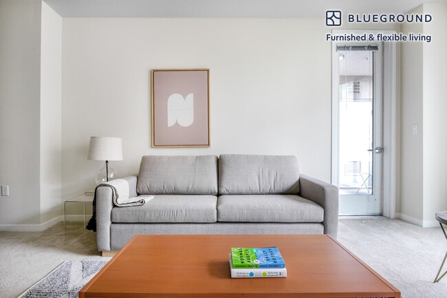 Photo - 550 Moreland Way Unidad FL3-ID438