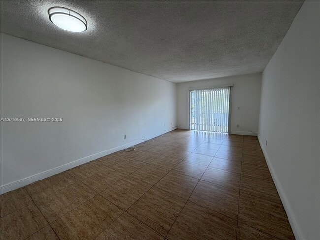 Photo - 13685 NE 10th Ave Unidad 304