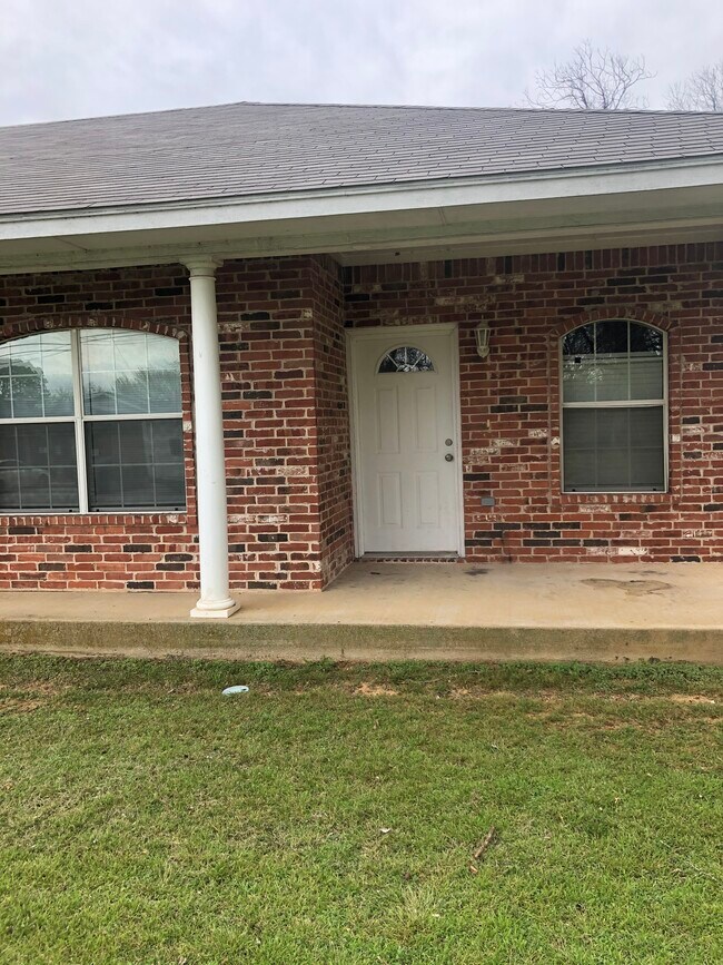 Photo - 213 N Prairie St