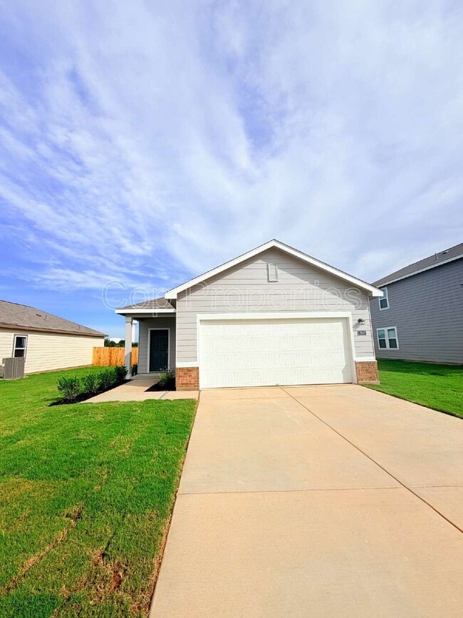 Building Photo - 10219 Pine River Dr