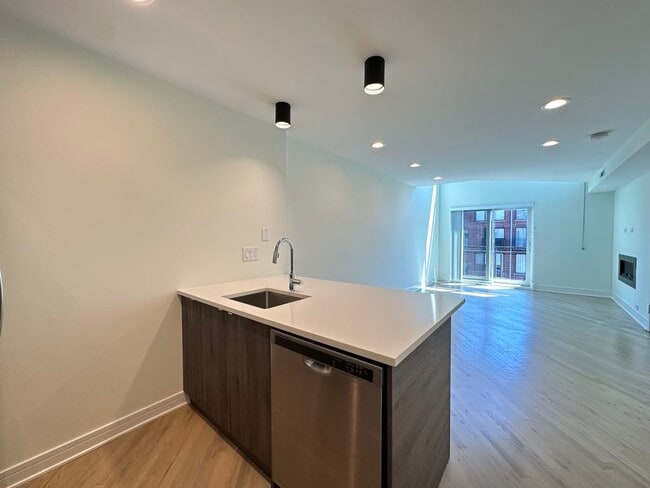 Photo - 853 W Grace St Unit 202E