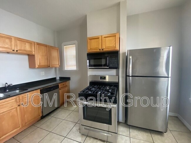 Building Photo - 34 Speedwell St Unit 2 / 2nd Floor Rental