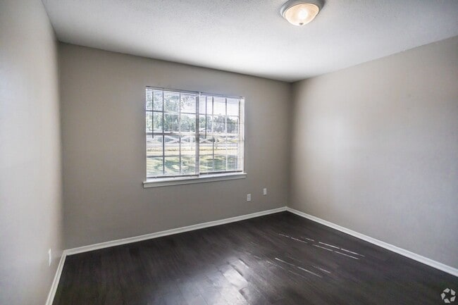 Graceland Pointe Apartments