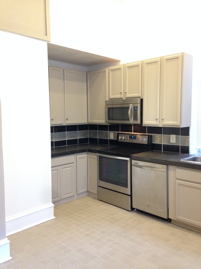 Photo - 1025 Church St