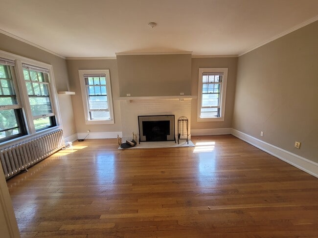 Photo - 2541 N Lake Dr Unidad Upper