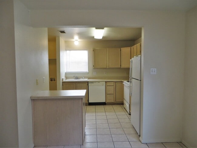 Photo - 2216 Katy Ln