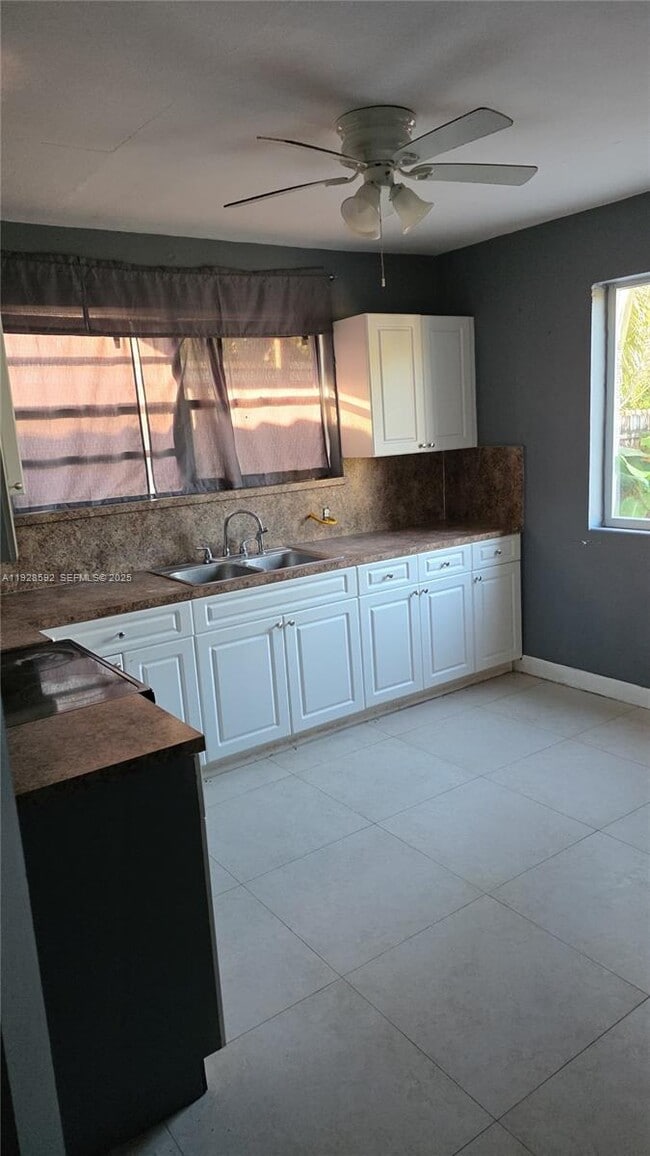 Photo - 3300 NW 23rd Ave Unit 2