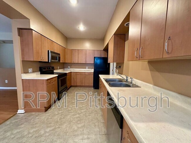 Photo - 2709 Josephine St