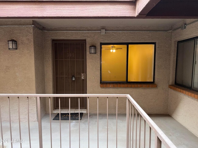 Building Photo - 17 E Ruth Ave Unit 305
