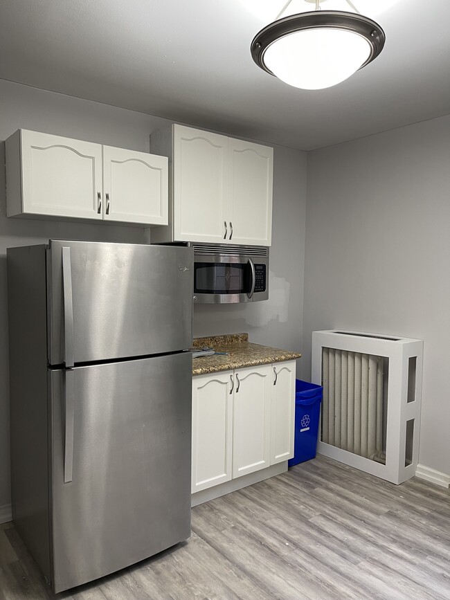 Photo - 45 Ontario Av Unit 2-Bed