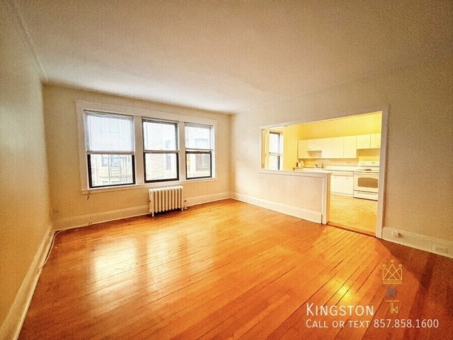 Building Photo - 122 Babcock St Unit 24R