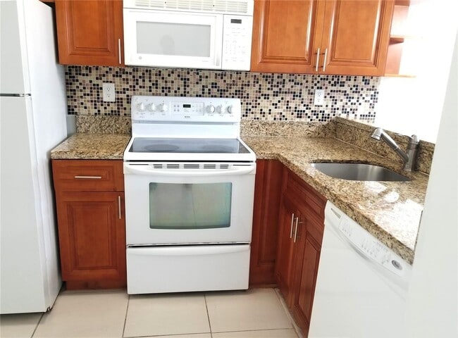 Building Photo - 9521 SW 138th Pl Unit 9521 Rental