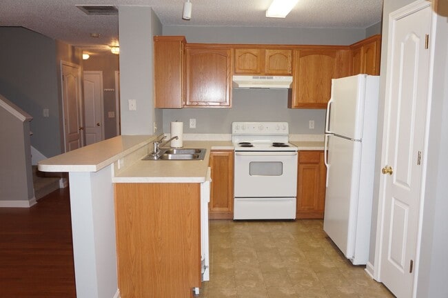 Photo - Rare 2 bedroom 2.5 bath Townhome located in Fox Creek