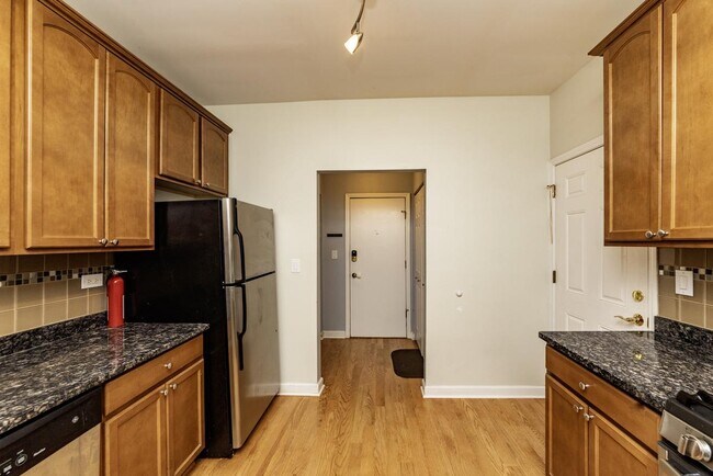 Photo - 2 bedroom in Chicago IL 60640 Unidad 1W
