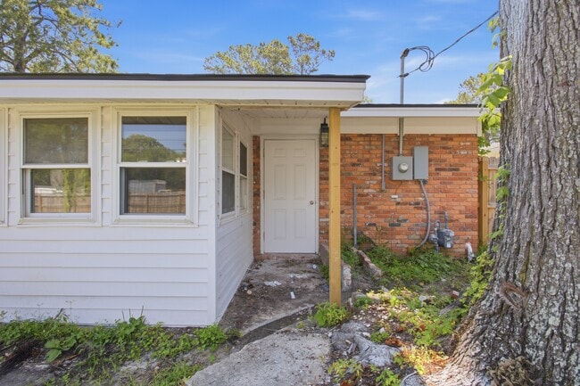Photo - 12433 Deerfield Rd