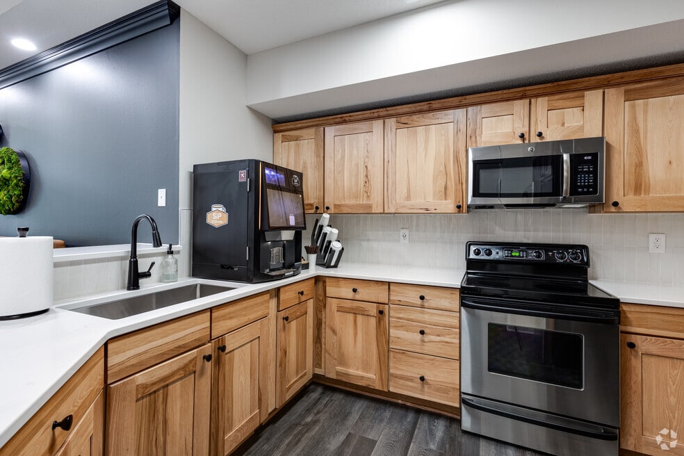 Lounge Kitchen