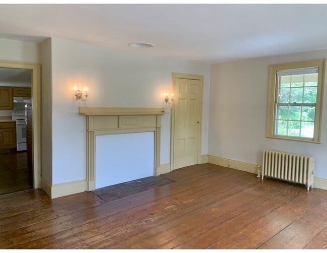 Photo - 663 Lexington Rd