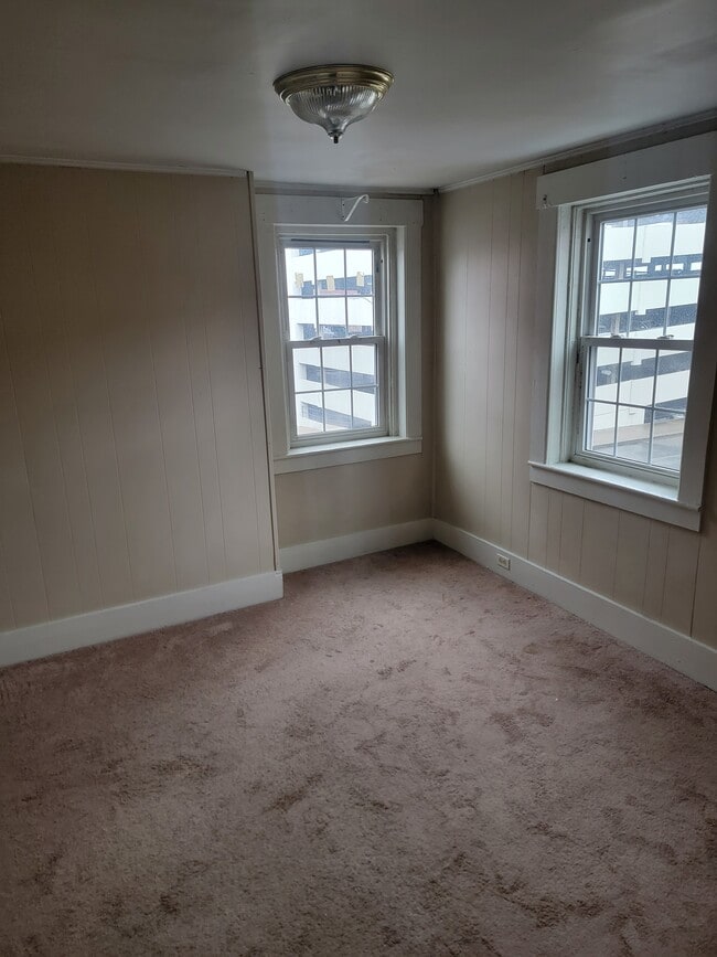 Photo - 58 Mechanic St